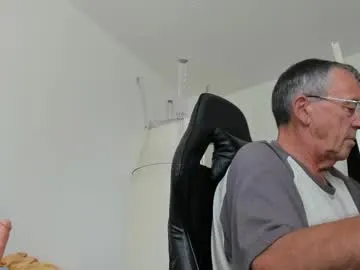 DomManlyGuy – webcam model profile photo Image 2