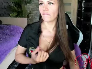 ema_strike – webcam model profile photo Image 15