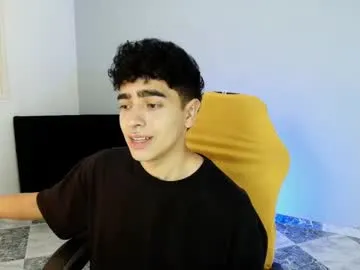 PabloArena – webcam model profile photo Image 10