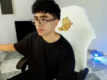 PabloArena – webcam model profile photo Image 9