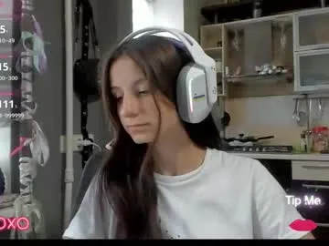 paulettelafevre – webcam model profile photo Image 3