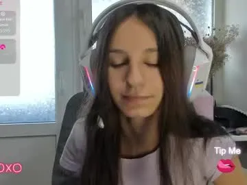 paulettelafevre – webcam model profile photo Image 7