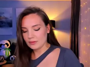 roouse – webcam model profile photo Image 11