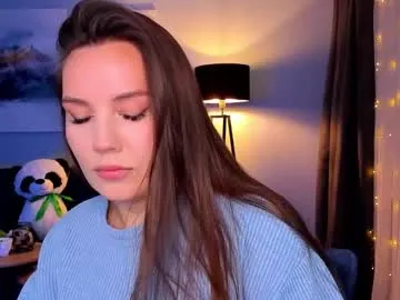 roouse – webcam model profile photo Image 15