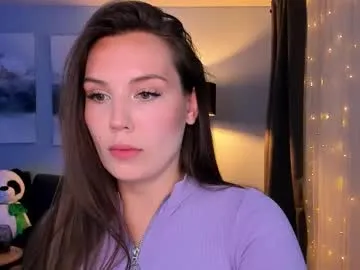 roouse – webcam model profile photo Image 4