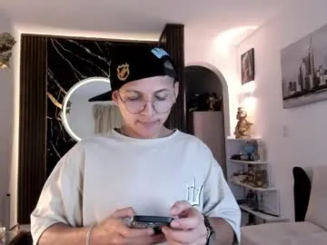 a_lejandro_08 Image 2