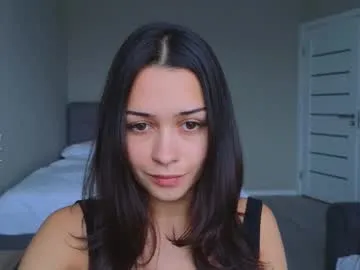 Nicoleevien – webcam model profile photo Image 4