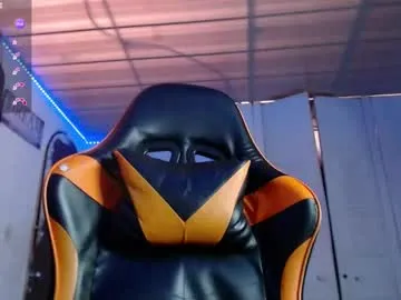 little_show_sexy – webcam model profile photo Image 5