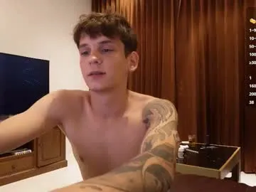 YU-KI00 – webcam model profile photo Image 16