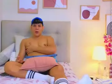 hornyshow_tv – webcam model profile photo Image 11