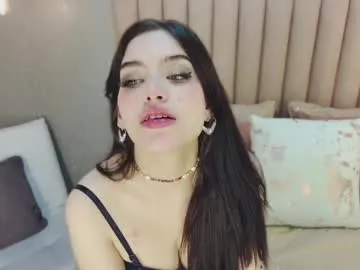 zui_lu – webcam model profile photo Image 4