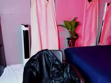 luannmaixner – webcam model profile photo Image 6