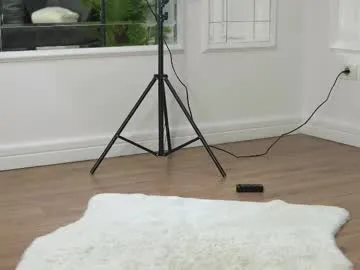 ellicavel – webcam model profile photo Image 19