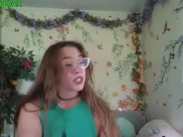 Earth_001 – webcam model profile photo Image 3