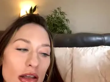 Ann_Sulu – webcam model profile photo Image 15