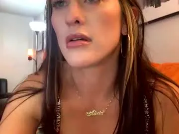 Ann_Sulu – webcam model profile photo Image 3