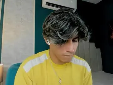 seloloko20 – webcam model profile photo Image 4