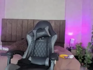 bisexualmilf – webcam model profile photo Image 10