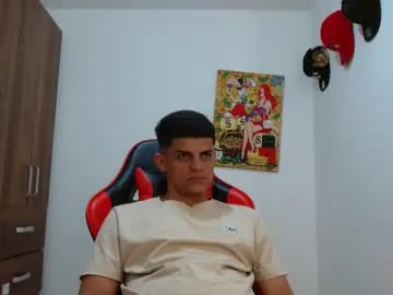 little_show_sexy – webcam model profile photo Image 15