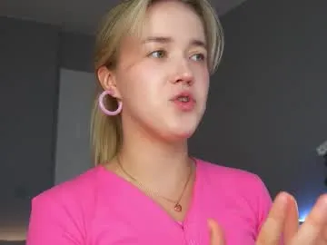 secret_roomx – webcam model profile photo Image 18