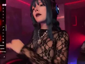 WitchAnnie – webcam model profile photo Image 7