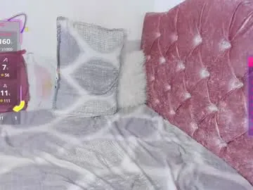 amelia_petite Image 3