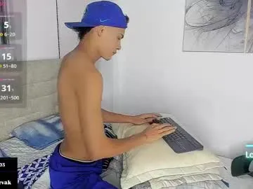 misschaotic_ – webcam model profile photo Image 8