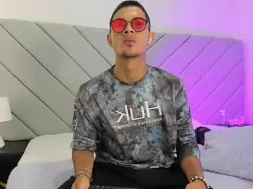 Playboy-909 – webcam model profile photo Image 6