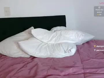 skinny_candy18 – webcam model profile photo Image 16