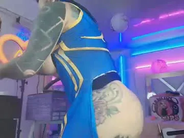 roouse – webcam model profile photo Image 2