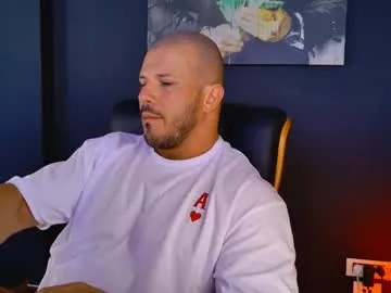 kai101010 – webcam model profile photo Image 7