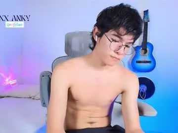 trainwithme – webcam model profile photo Image 17