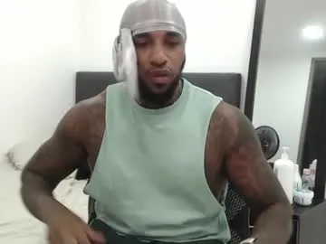 synne_glows – webcam model profile photo Image 19