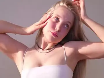 emilyhoston – webcam model profile photo Image 11