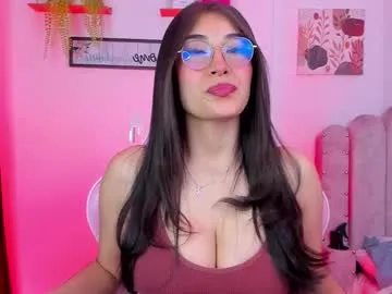 roouse – webcam model profile photo Image 2