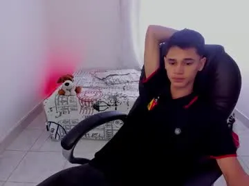 kai101010 – webcam model profile photo Image 18