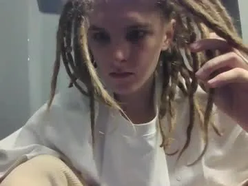 starvingo2002 – webcam model profile photo Image 17