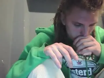 starvingo2002 – webcam model profile photo Image 18