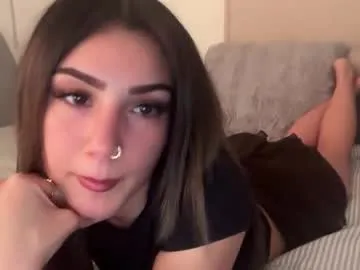 skinny_candy18 – webcam model profile photo Image 6