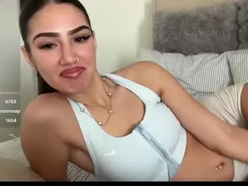 skinny_candy18 – webcam model profile photo Image 7