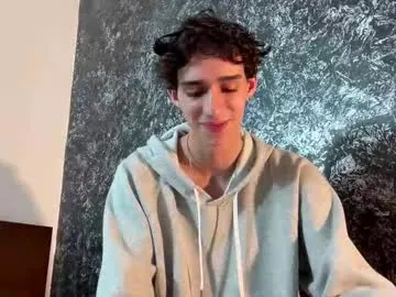 YU-KI00 – webcam model profile photo Image 10