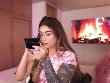 cuddlyskitty – webcam model profile photo Image 15