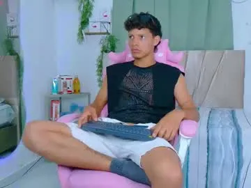 little_poetryy – webcam model profile photo Image 4