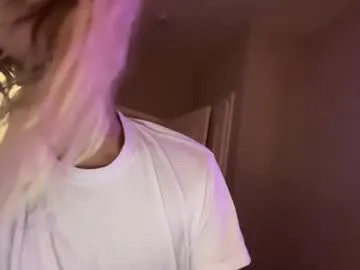 zeldaes – webcam model profile photo Image 9