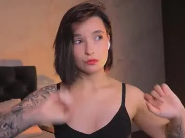 roouse – webcam model profile photo Image 10