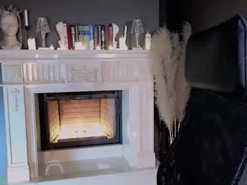 roouse – webcam model profile photo Image 5