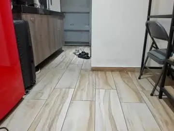 skinny_candy18 – webcam model profile photo Image 8