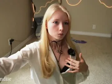 someone_sweet – webcam model profile photo Image 2