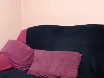 Earth_001 – webcam model profile photo Image 17