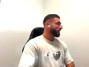 YU-KI00 – webcam model profile photo Image 4